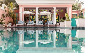 Hotel White Rabbit